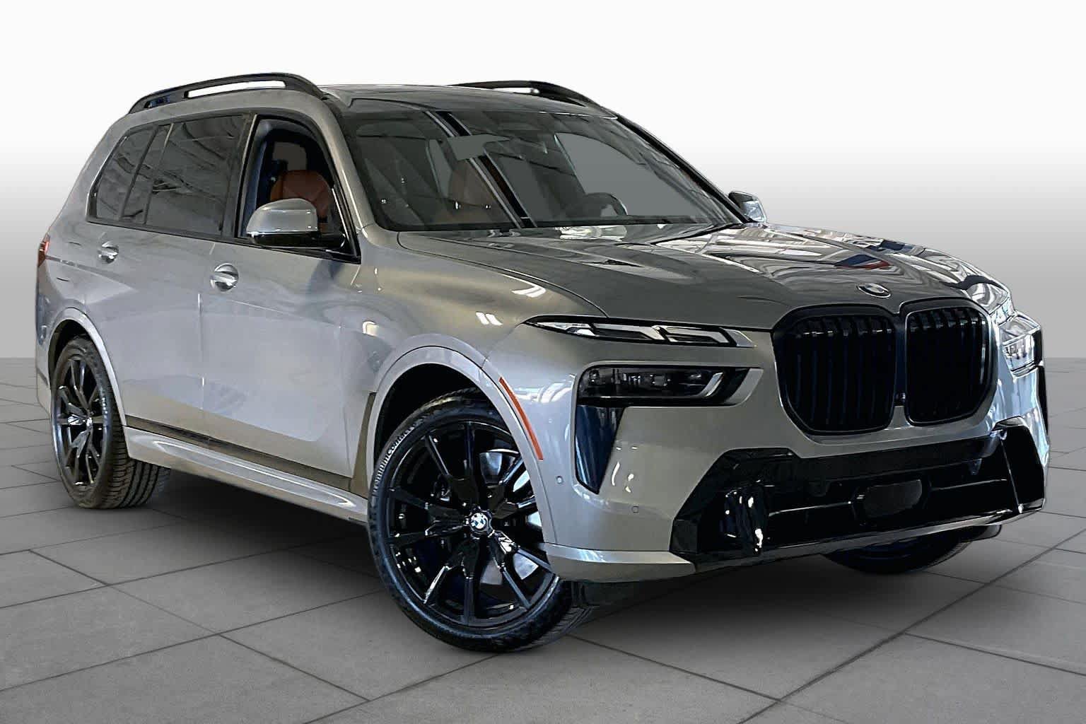 Used 2024 BMW X7 xDrive40i w/ M Sport Package AWD/4WD image 2