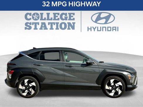 Used 2025 Hyundai Kona Limited image 11