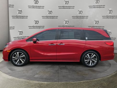 Used 2022 Honda Odyssey Touring image 2