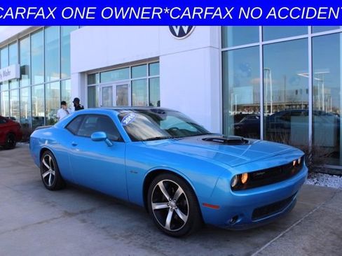 Used 2015 Dodge Challenger R/T Plus image 1