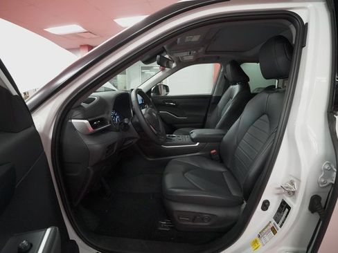 Certified 2022 Toyota Highlander XLE image 10