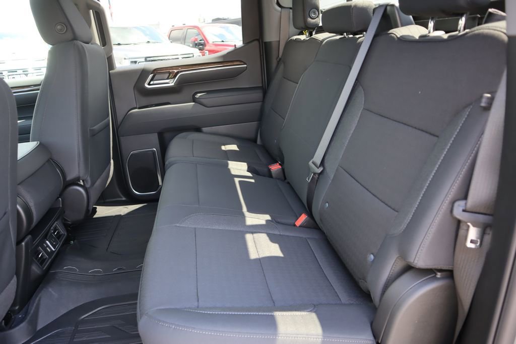 New 2026 GMC Sierra 1500 SLE w/ Preferred Package RWD image 17