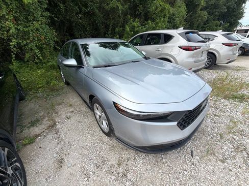 Used 2025 Honda Accord LX image 9