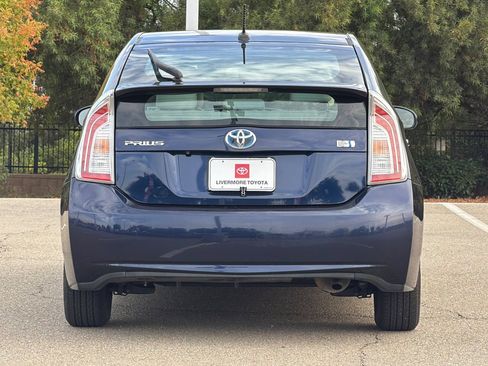 Used 2014 Toyota Prius Three w/ Solar Roof Package FWD image 5