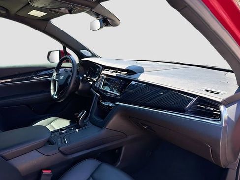 Used 2024 Cadillac XT6 Premium Luxury image 15