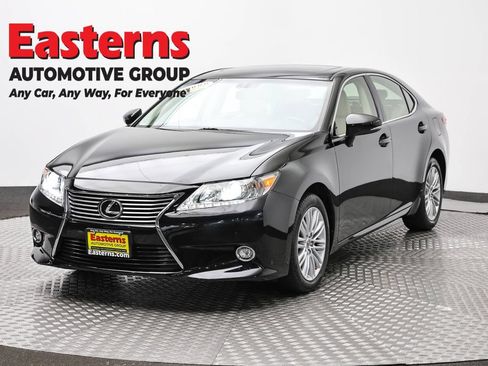 Used 2015 Lexus ES 350 w/ Luxury Package FWD image 1