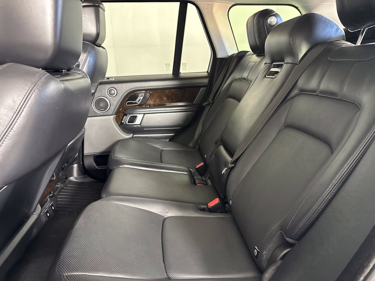 Used 2020 Land Rover Range Rover HSE AWD/4WD image 25