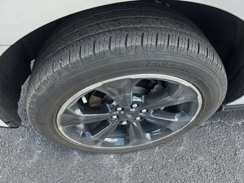 Used 2023 Ford Expedition Limited RWD image 10