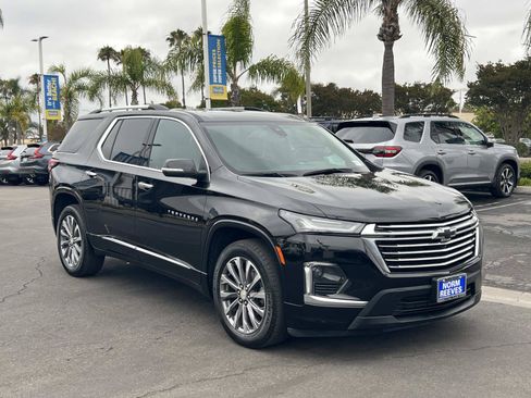 Used 2023 Chevrolet Traverse Premier FWD image 31
