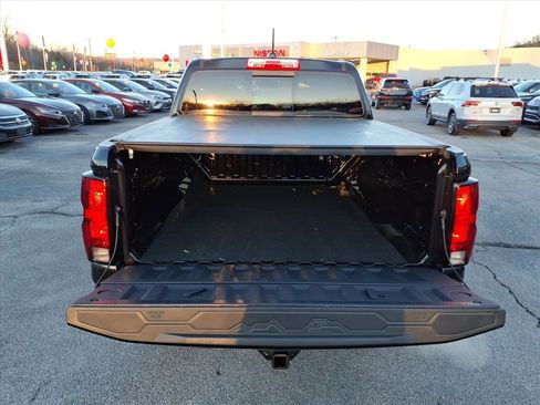 Used 2024 Chevrolet Colorado LT w/ LT Convenience Package II image 17