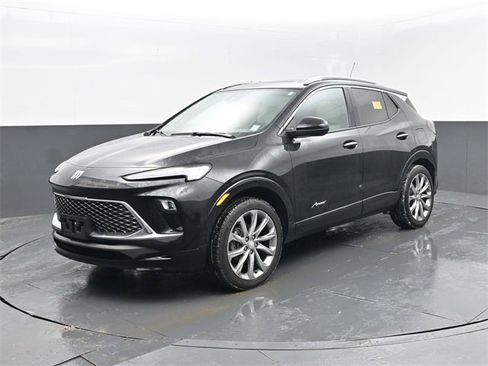 Used 2024 Buick Encore GX Avenir w/ Avenir Convenience Package image 2