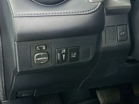 Used 2018 Toyota RAV4 XLE image 17