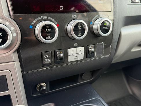 Used 2011 Toyota Sequoia Limited image 21