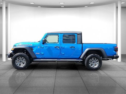 New 2026 Jeep Gladiator Mojave w/ Safety Group AWD/4WD image 5