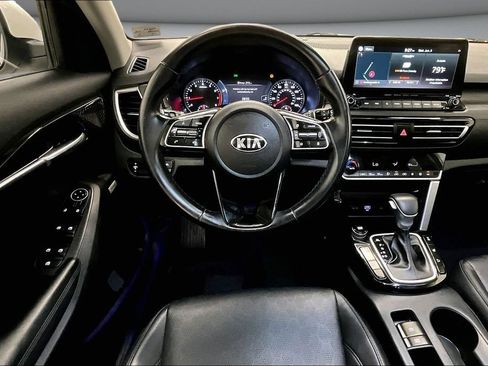 Used 2021 Kia Seltos SX w/ SX Sunroof Package AWD/4WD image 8