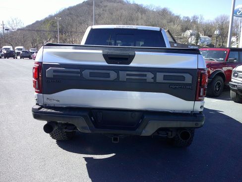 Certified 2019 Ford F150 Raptor w/ Equipment Group 801A Mid image 5