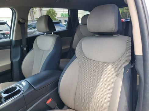 Certified 2023 Hyundai Santa Fe SEL image 11