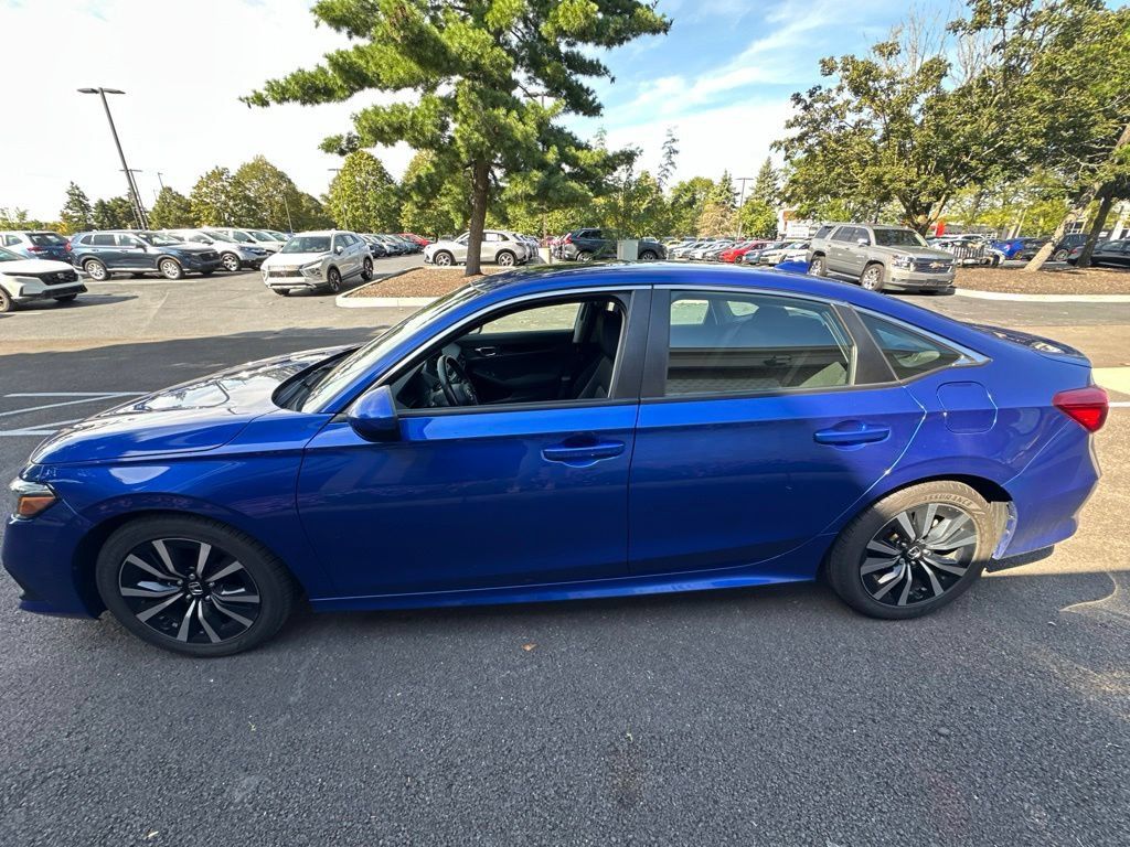 Used 2023 Honda Civic EX image 6