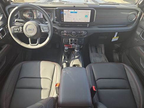 New 2025 Jeep Gladiator Rubicon w/ Convenience Group AWD/4WD image 11