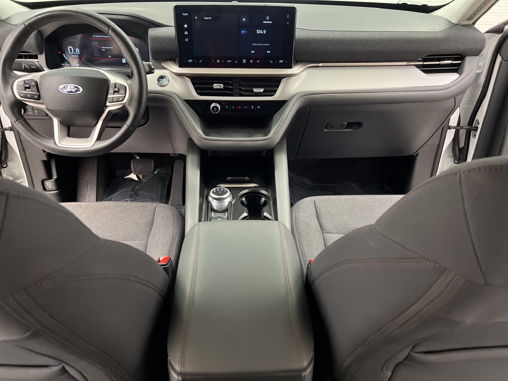 Used 2025 Ford Explorer Active AWD/4WD image 49