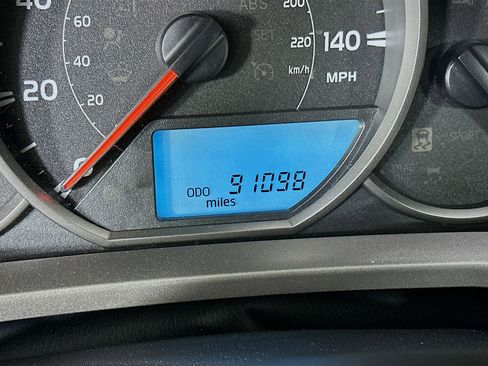 Used 2016 Toyota RAV4 LE image 19