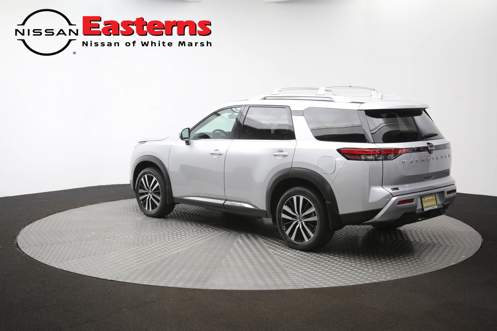 Used 2023 Nissan Pathfinder Platinum AWD/4WD image 62
