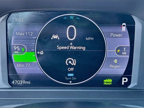 Used 2023 Chevrolet Bolt EUV LT w/ Convenience Package FWD image 12