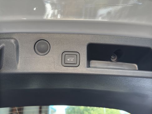 New 2026 Chevrolet Equinox LT image 8