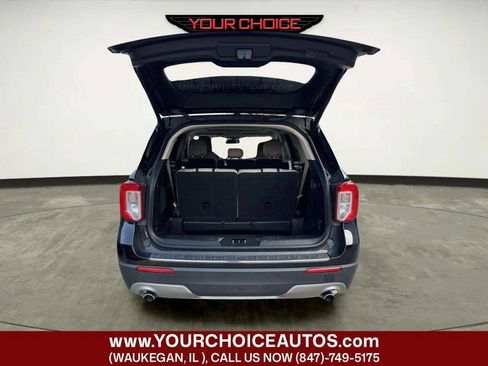 Used 2021 Ford Explorer Limited w/ Equipment Group 301A AWD/4WD image 32