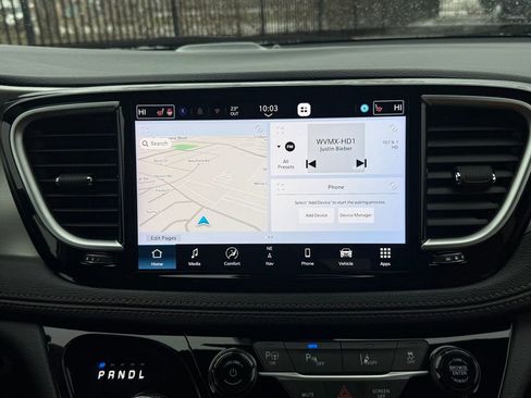 Used 2024 Chrysler Pacifica Pinnacle image 23