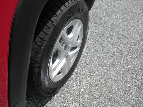 Used 2018 Jeep Compass Sport w/ Tech Group image 12