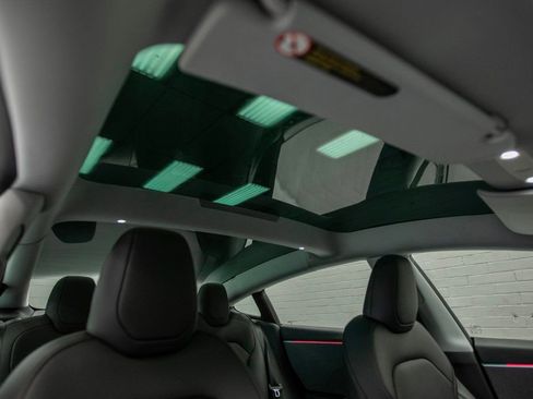 Used 2025 Tesla Model 3 Long Range image 21