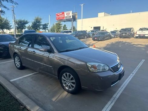 Used 2007 Chevrolet Malibu LT FWD image 2