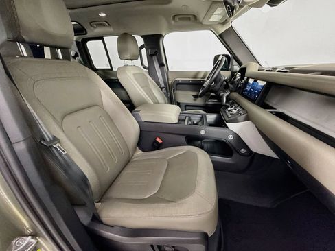 Used 2020 Land Rover Defender 110 First Edition AWD/4WD image 23
