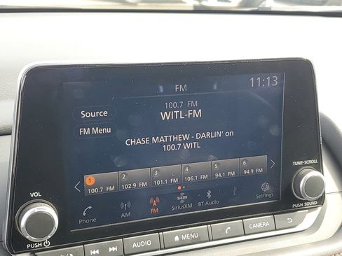 Used 2025 Nissan Rogue SV image 14