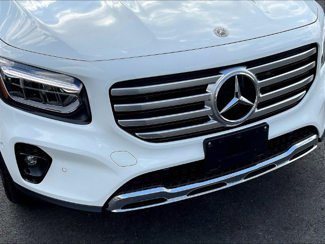 Used 2026 Mercedes-Benz GLB 250 4MATIC image 35