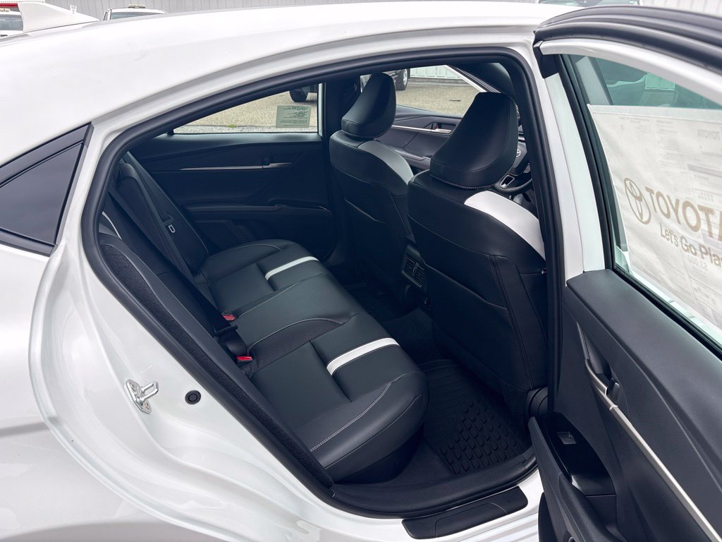 Used 2026 Toyota Camry SE FWD image 17