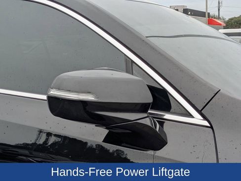 Used 2021 Cadillac XT4 Premium Luxury w/ Cold Weather Package image 13