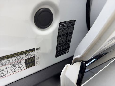 Used 2024 Jaguar F-PACE R-Dynamic S image 87