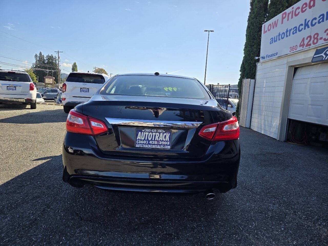 Used 2017 Nissan Altima 2.5 S FWD image 5