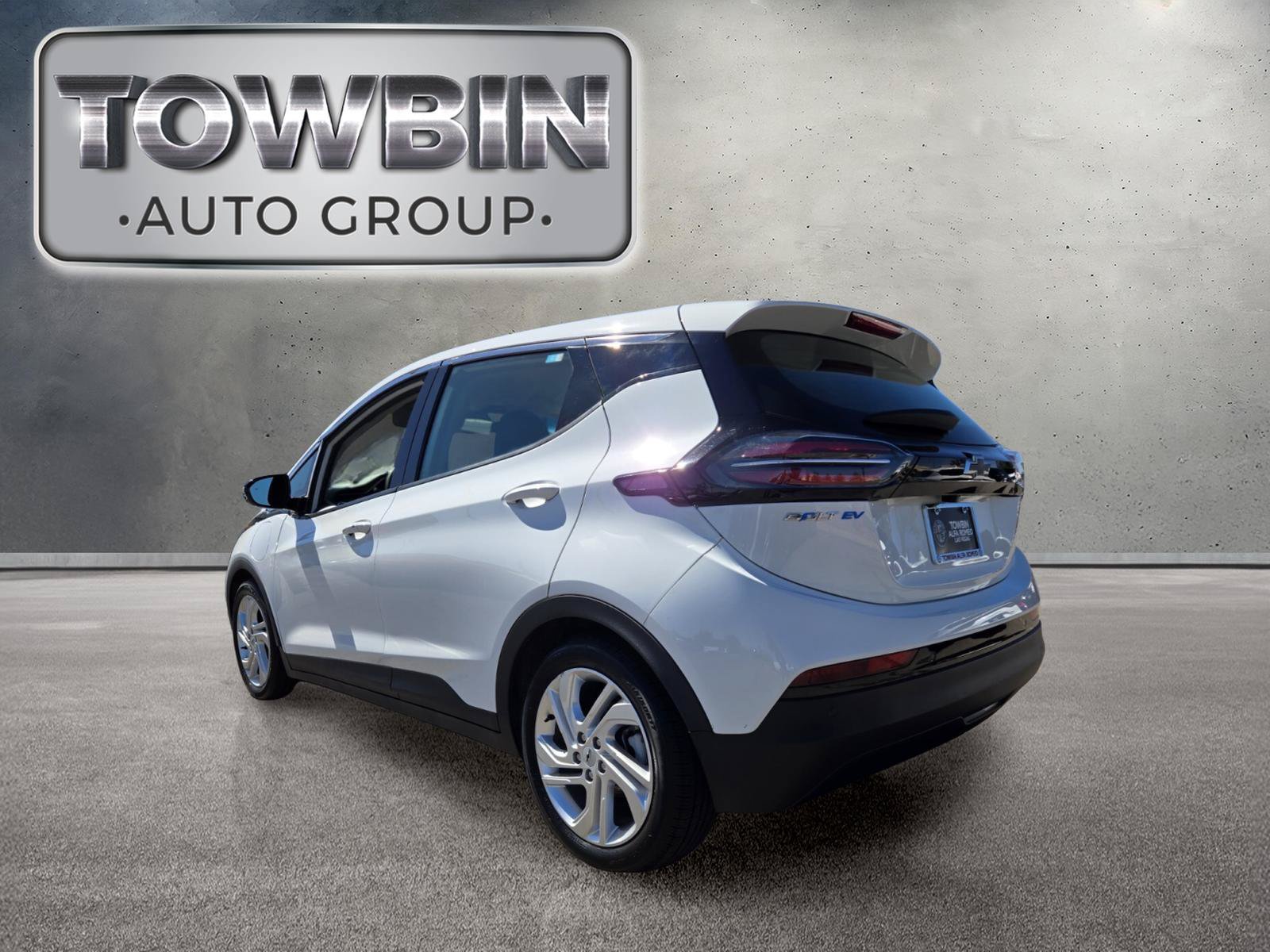 Used 2023 Chevrolet Bolt LT w/ Driver Confidence Package FWD image 6