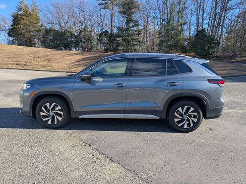 New 2026 Volkswagen Tiguan S image 7