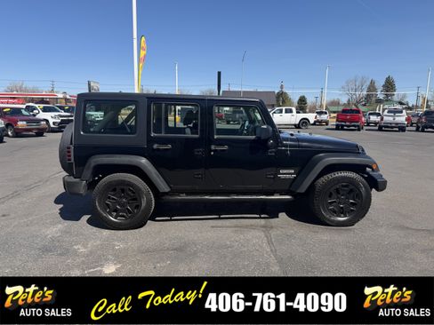 Used 2017 Jeep Wrangler Unlimited Sport w/ Dual Top Group AWD/4WD image 5