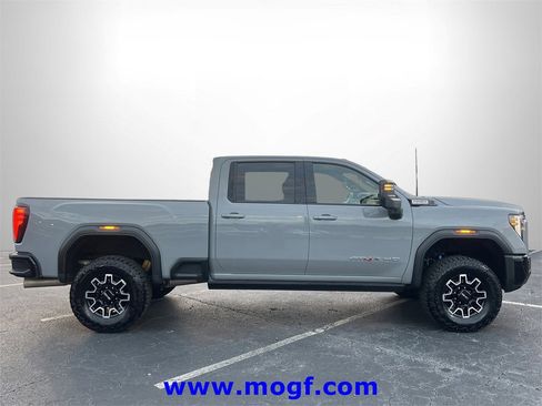Used 2024 GMC Sierra 2500 AT4X image 25