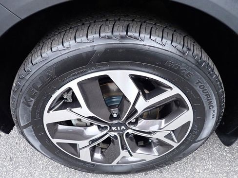 Used 2022 Kia Sportage EX image 11