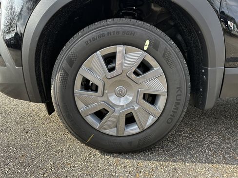 New 2026 Nissan Kicks S image 11