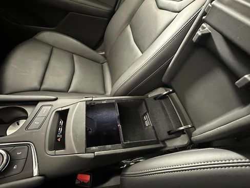 Used 2023 Cadillac XT6 Premium Luxury image 36