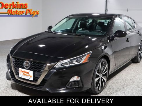Used 2021 Nissan Altima 2.5 SR FWD image 1