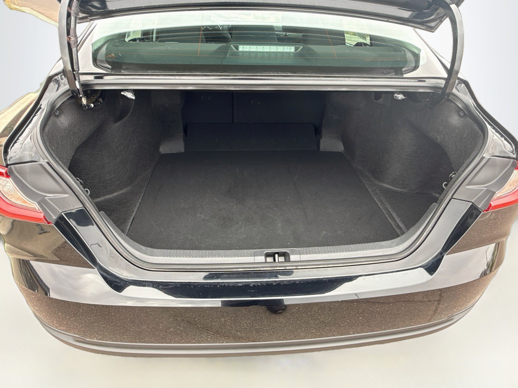 Used 2026 Toyota Camry LE FWD image 30
