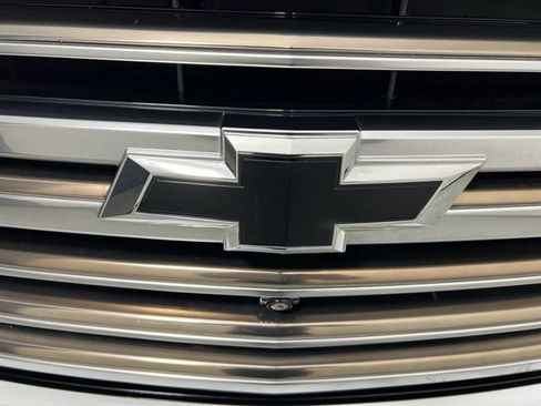 Used 2021 Chevrolet Suburban High Country AWD/4WD image 32